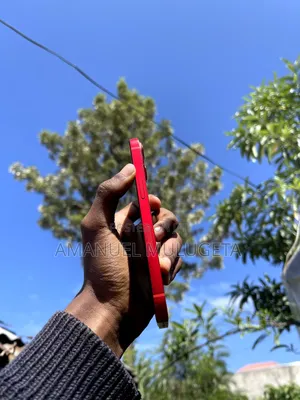 Apple iPhone 13 128 GB Red