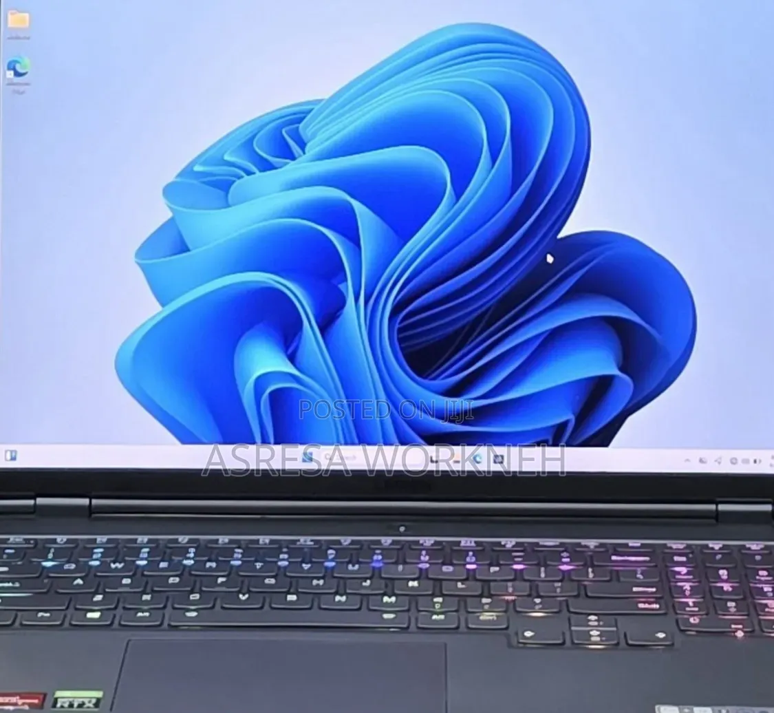 New Laptop Lenovo 16GB AMD Ryzen 5 SSD 1T