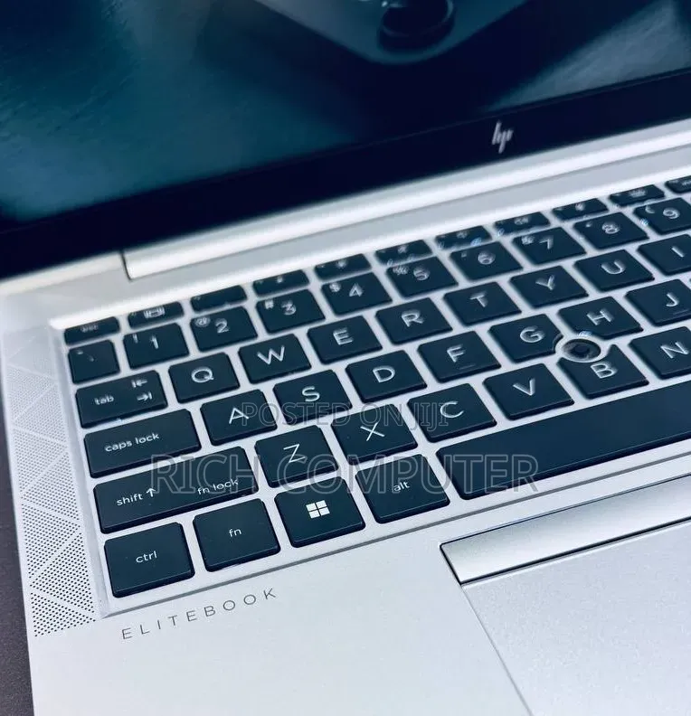 New Laptop HP EliteBook 840 G8 16GB Intel Core i7 SSD 512GB