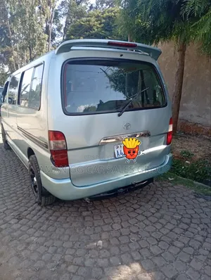 Toyota HiAce 1998 Silver