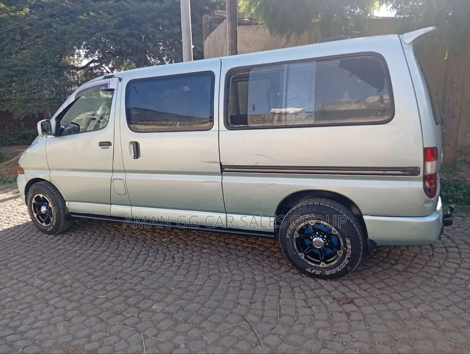 Toyota HiAce 1998 Silver