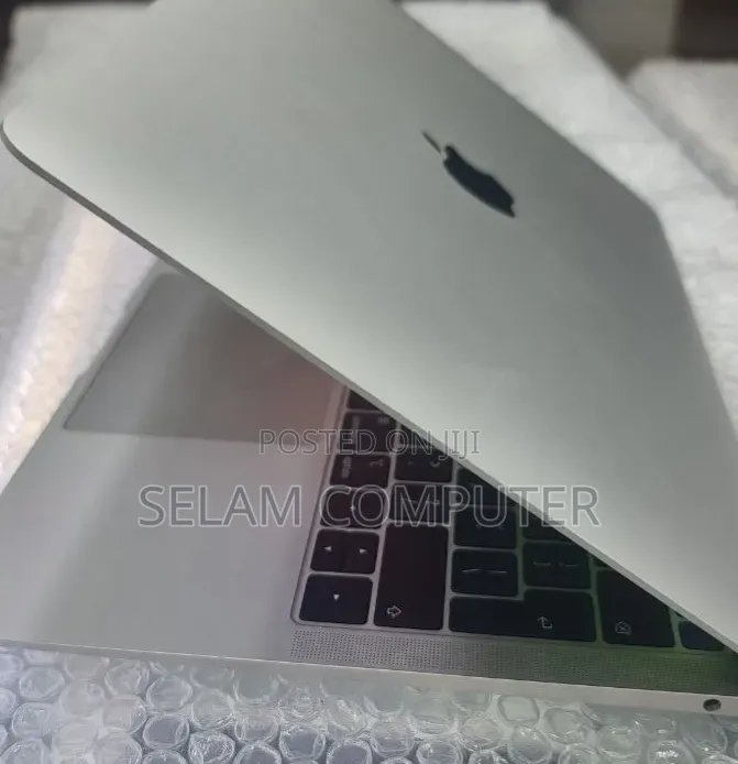 New Laptop Apple MacBook Air 2018 8GB Intel Core i5 SSD 128GB