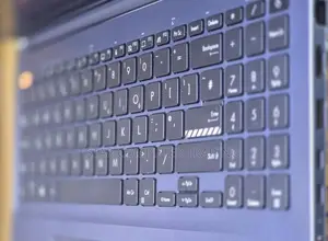 New Laptop Asus VivoBook 15 X505BA 16GB Intel Core i7 SSD 512GB
