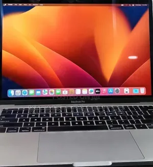 New Laptop Apple MacBook Pro 2017 16GB Intel Core i5 SSD 256GB