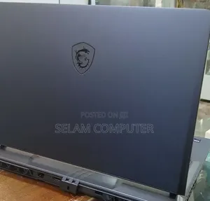 New Laptop MSI Vector 17 HX AI A2XWJG 16GB Intel Core Ultra 7 SSD 1T