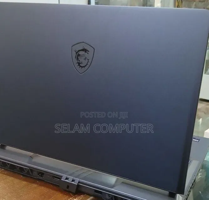 New Laptop MSI Vector 17 HX AI A2XWJG 16GB Intel Core Ultra 7 SSD 1T