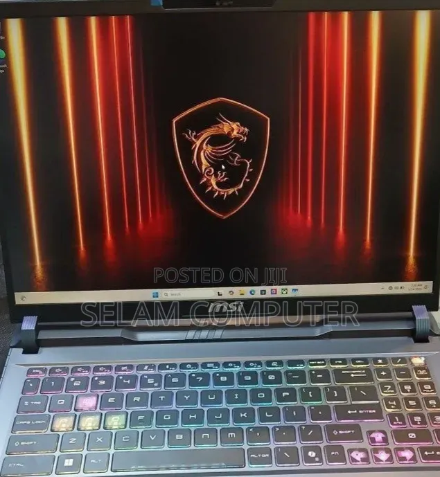 New Laptop MSI Vector 17 HX AI A2XWJG 16GB Intel Core Ultra 7 SSD 1T