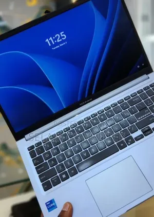New Laptop Asus VivoBook 15 X505BA 16GB Intel Core i7 SSD 512GB