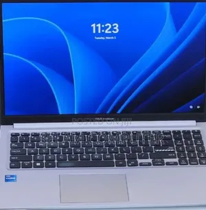 New Laptop Asus VivoBook 15 X505BA 16GB Intel Core i7 SSD 512GB