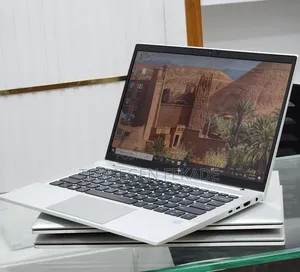New Laptop HP EliteBook 830 G8 16GB Intel Core i7 SSD 512GB