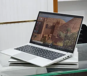 New Laptop HP EliteBook 830 G8 16GB Intel Core i7 SSD 512GB