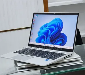 New Laptop HP EliteBook 830 G8 16GB Intel Core i5 SSD 512GB