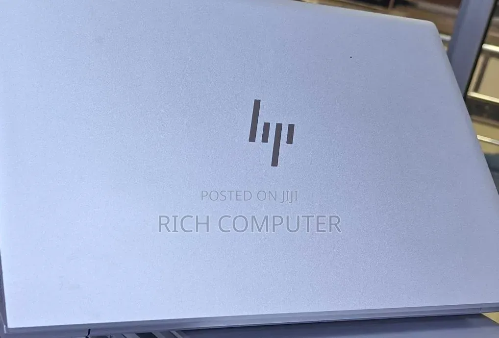 New Laptop HP EliteBook 830 G8 16GB Intel Core i5 SSD 512GB