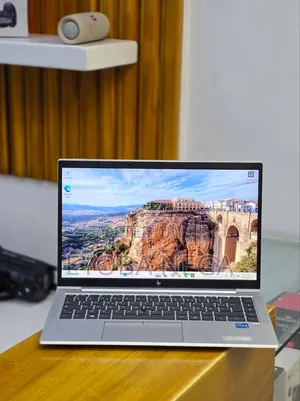 New Laptop HP EliteBook 840 G8 16GB Intel Core i5 SSD 512GB
