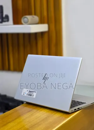 New Laptop HP EliteBook 840 G8 16GB Intel Core i5 SSD 512GB