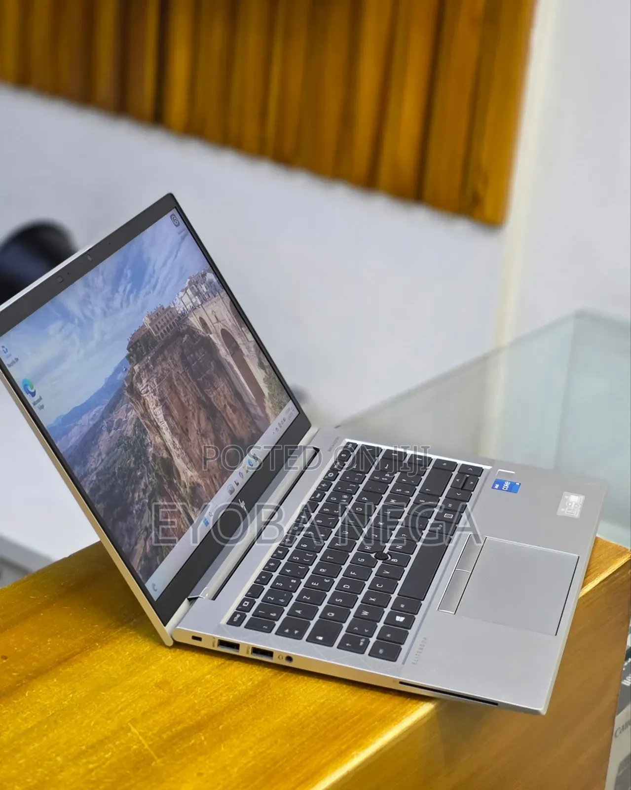 New Laptop HP EliteBook 840 G8 16GB Intel Core i5 SSD 512GB