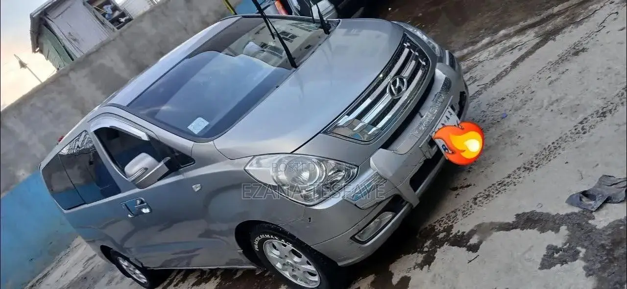 Hyundai Starex 2015 Silver