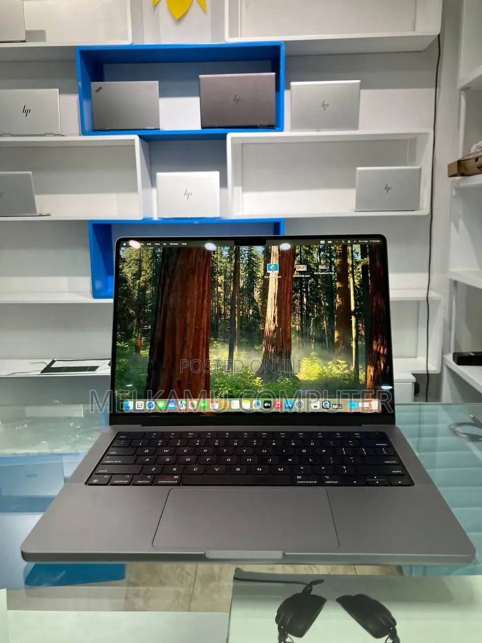 New Laptop Apple MacBook Pro M1 16GB Intel Core Ultra 5 SSD 1T