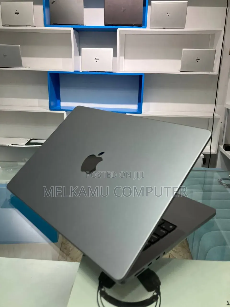 New Laptop Apple MacBook Pro M1 16GB Intel Core Ultra 5 SSD 1T