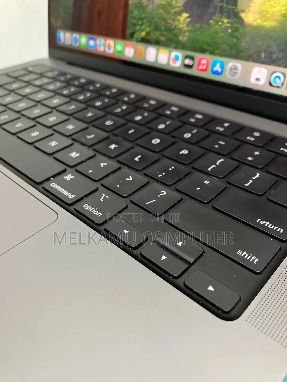 New Laptop Apple MacBook Pro M1 16GB Intel Core Ultra 5 SSD 1T