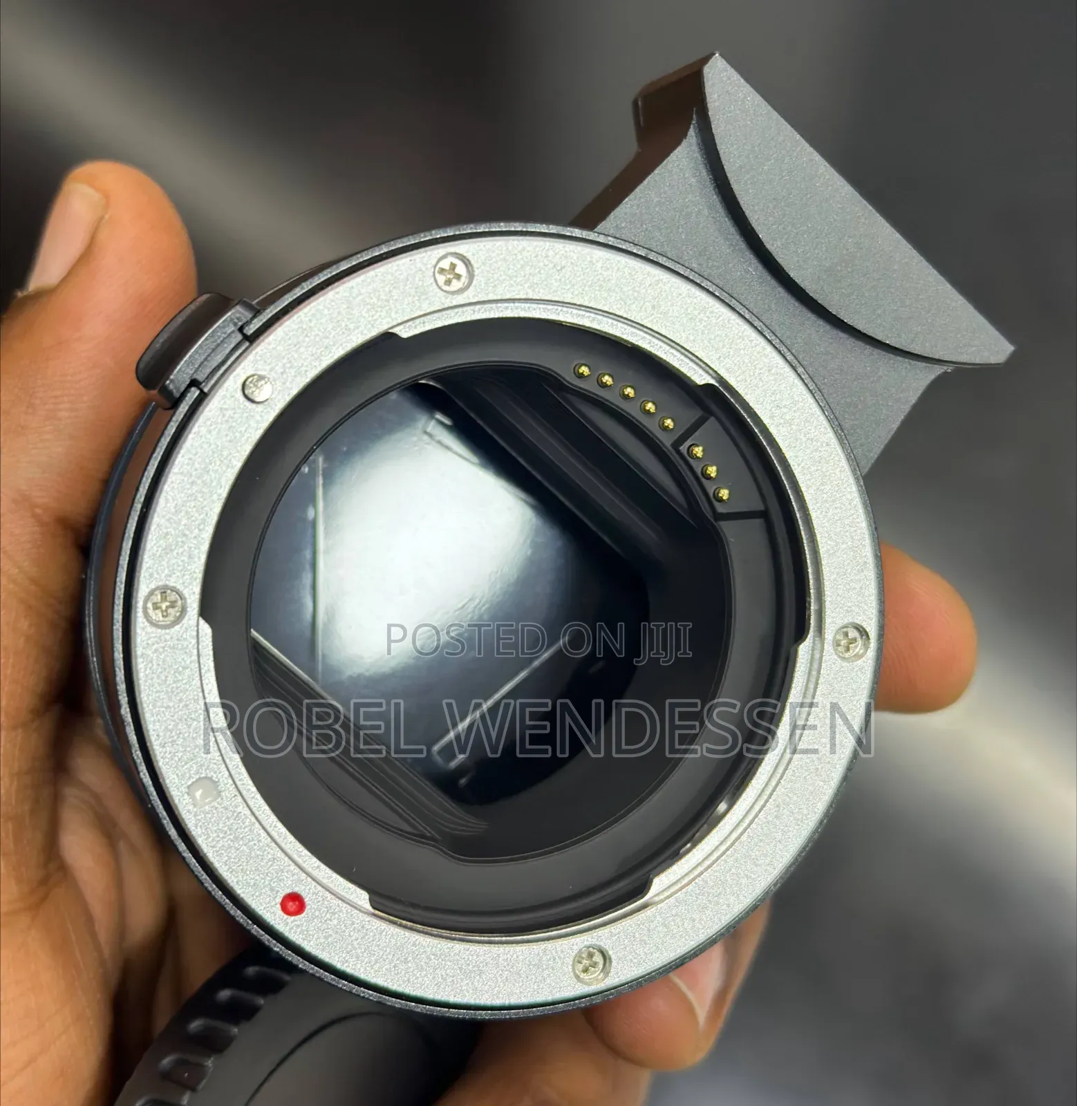 Canon Ef-Eos R Lens Adapter .