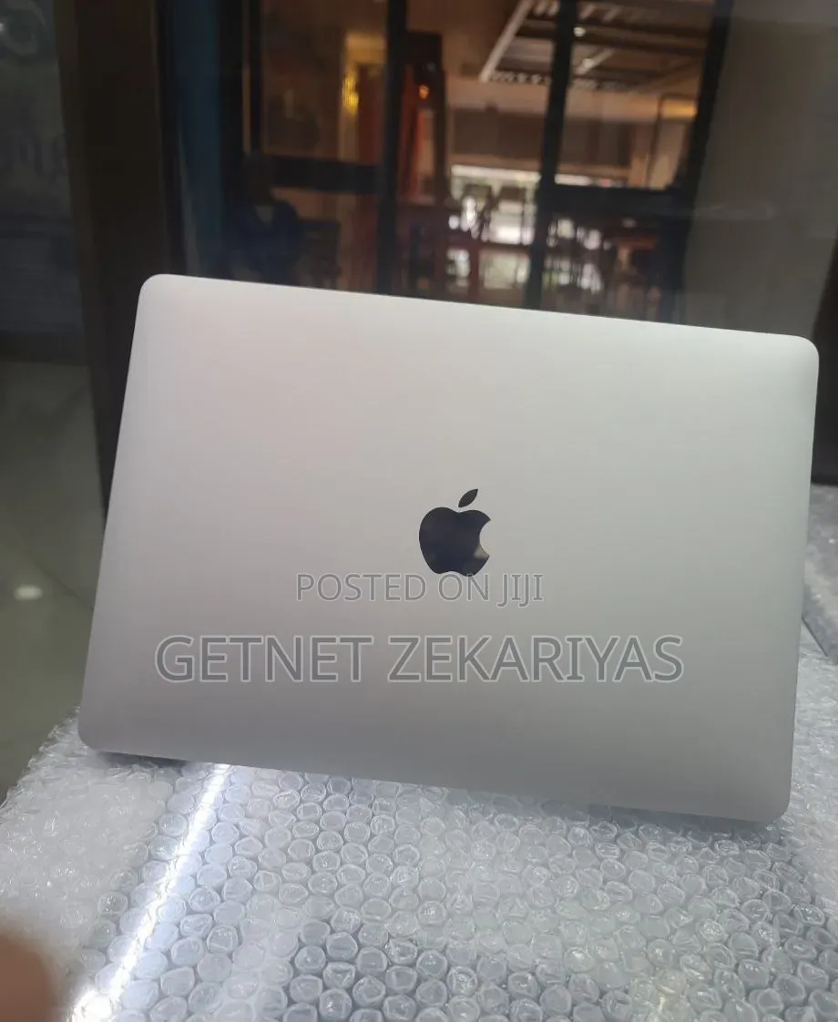 New Laptop Apple MacBook Air 2018 8GB Intel Core i5 SSD 128GB