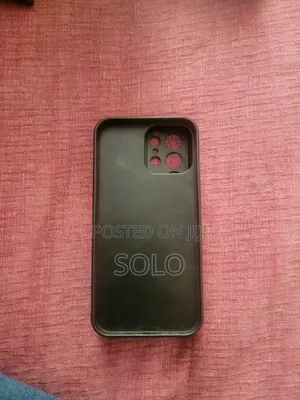 iPhone 13 Cover