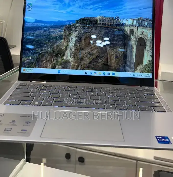 New Laptop Dell Inspiron 14 16GB Intel Core i7 SSD 1T