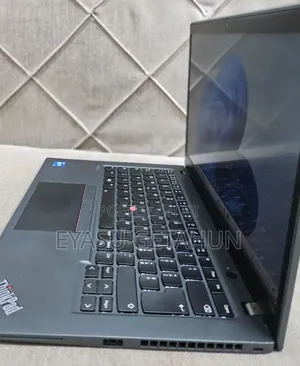 New Laptop Lenovo ThinkPad T14s G4 16GB Intel Core i7 SSD 512GB