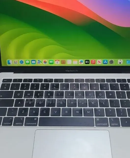 New Laptop Apple MacBook Air 2018 8GB Intel Core i5 SSD 128GB