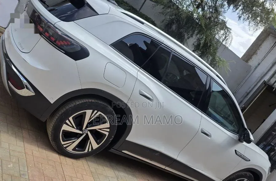 Volkswagen ID.6 2022 White