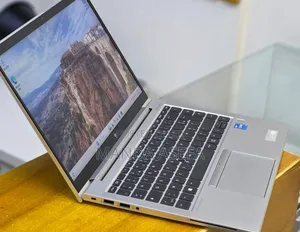 New Laptop HP EliteBook 840 G8 16GB Intel Core i5 SSD 512GB