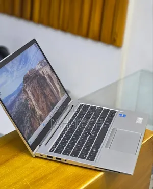 New Laptop HP EliteBook 840 G8 16GB Intel Core i5 SSD 512GB