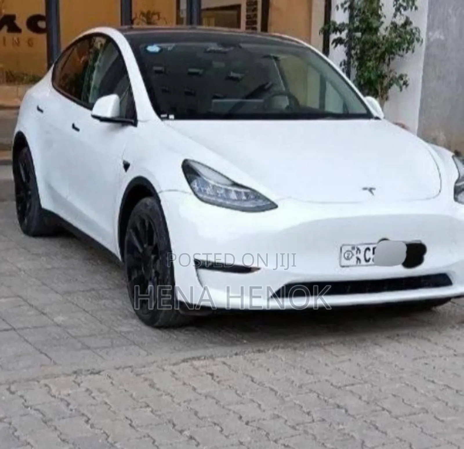 Tesla Model Y 2023 White