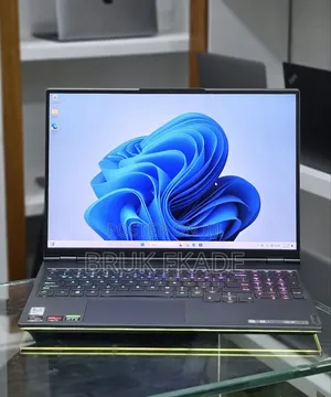 New Laptop Lenovo Legion 5 16GB AMD Ryzen 9 SSD 1T