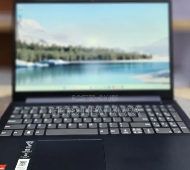 New Laptop Lenovo Ideapad 3 8GB AMD Ryzen 5 SSD 512GB