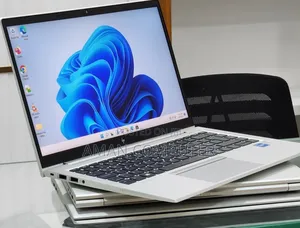 New Laptop HP EliteBook 830 G8 16GB Intel Core i5 SSD 512GB