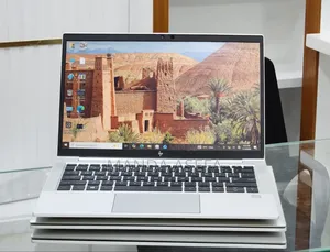 New Laptop HP EliteBook 830 G8 16GB Intel Core i7 SSD 512GB