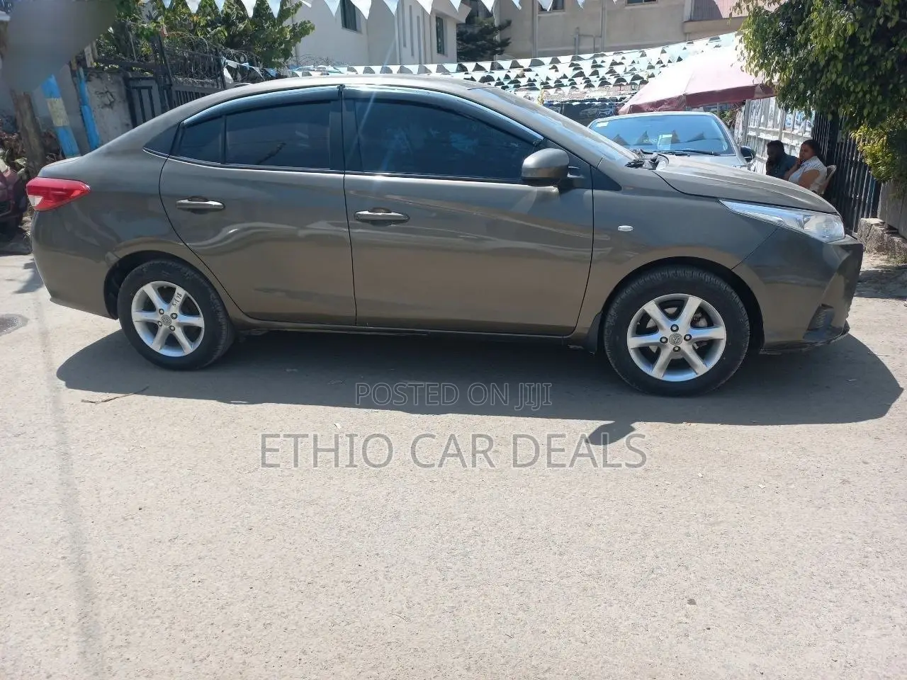 Toyota Yaris 2021 Brown