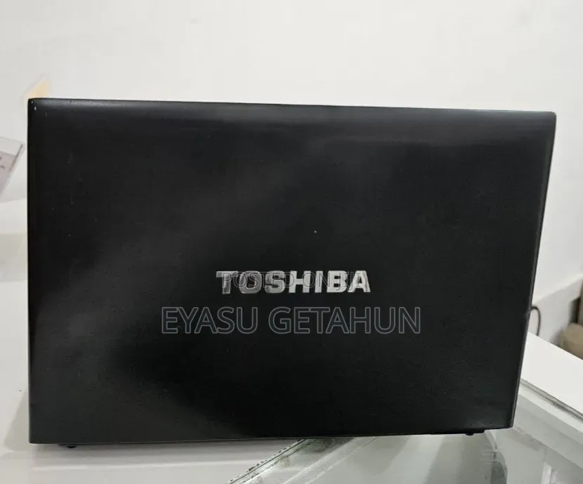New Laptop Toshiba Satellite C55 4GB Intel Core i5 HDD 250GB