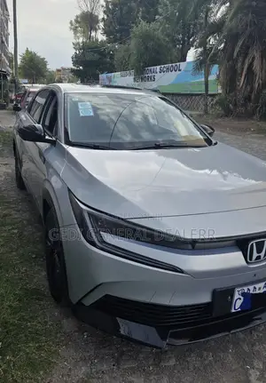 Honda e:NS2 68.8 kWh FWD 2025 Silver