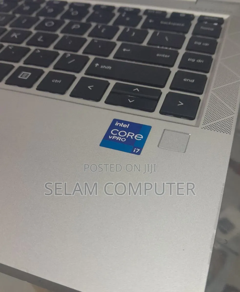 New Laptop HP EliteBook 840 G8 8GB Intel Core i7 SSD 512GB