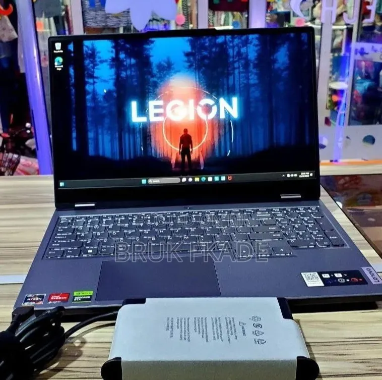 New Laptop Lenovo Legion 5 16GB AMD Ryzen 7 SSD 512GB