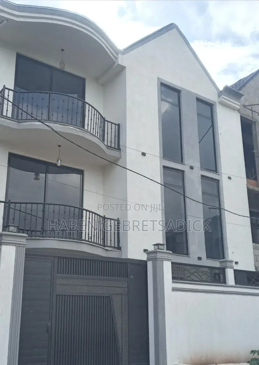6bdrm House in አራብሳ, Yeka for sale