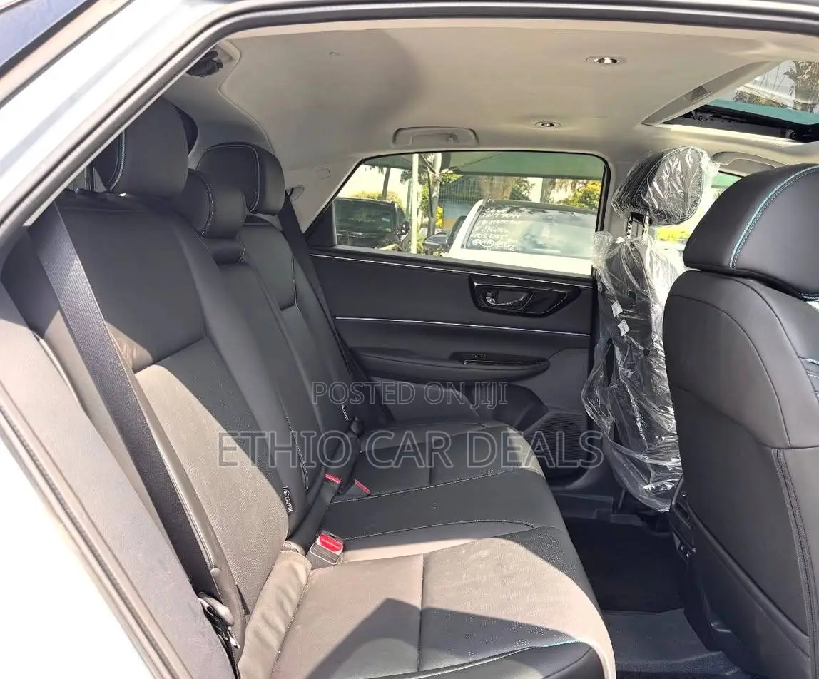 Honda e:NS2 68.8 kWh FWD 2025 Silver