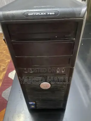 Desktop Computer Dell OptiPlex 780 2GB Intel Core 2 Quad HDD 256GB