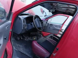 Toyota HiAce 1998 Red