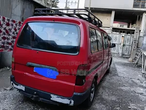 Toyota HiAce 1998 Red