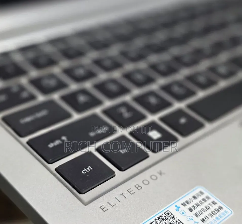 New Laptop HP EliteBook 640 G9 8GB Intel Core i7 SSD 512GB