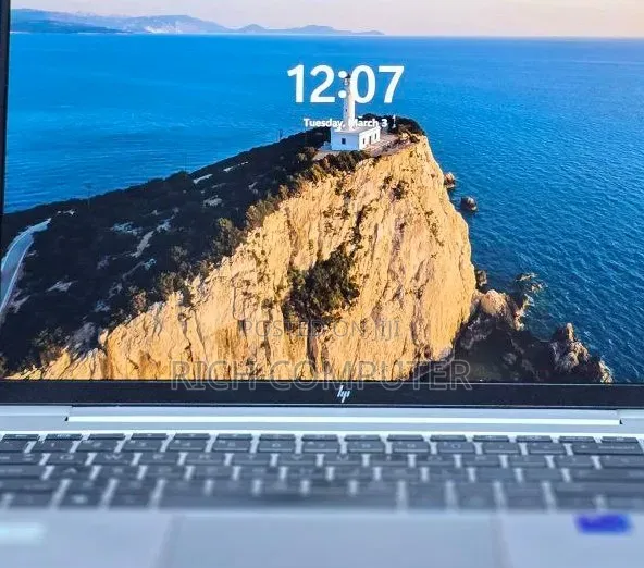 New Laptop HP EliteBook 640 G9 8GB Intel Core i7 SSD 512GB